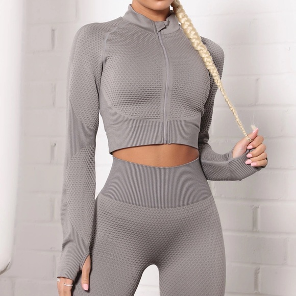 NOVA Sport Matrix Infinity Seamless 2 Pc grey waffle size medium - Picture 2 of 11